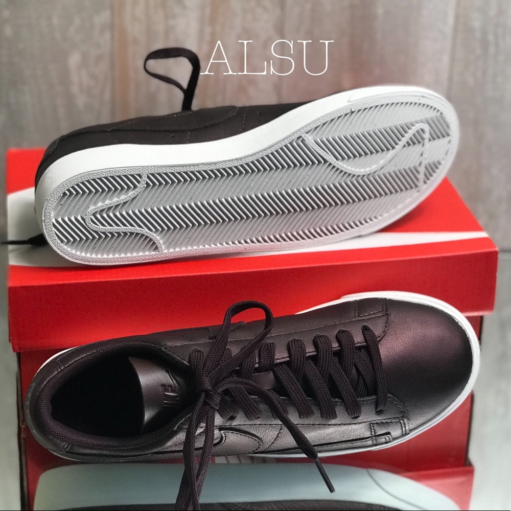 đ Santaâs Special đ Nike Blazer Low LE Mtlc Mahogany Womens AUTHENTIC Size 8.5 - Picture 4 of 8